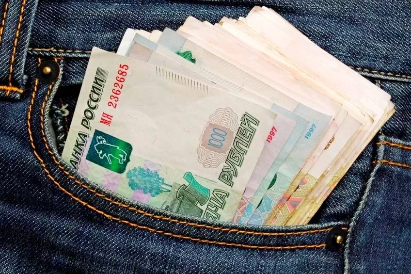 Кому из знаков зодиака после полнолуния 1 февраля карманы начнут лопаться от денег