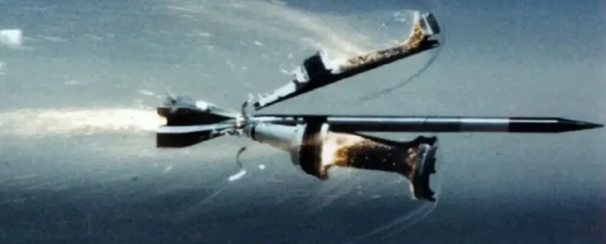 Танковая пушка стреляет подкалиберными снарядами, а бьют они очень больно